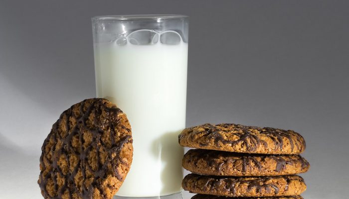 Можно ли на ночь пить молоко с медом при похудении