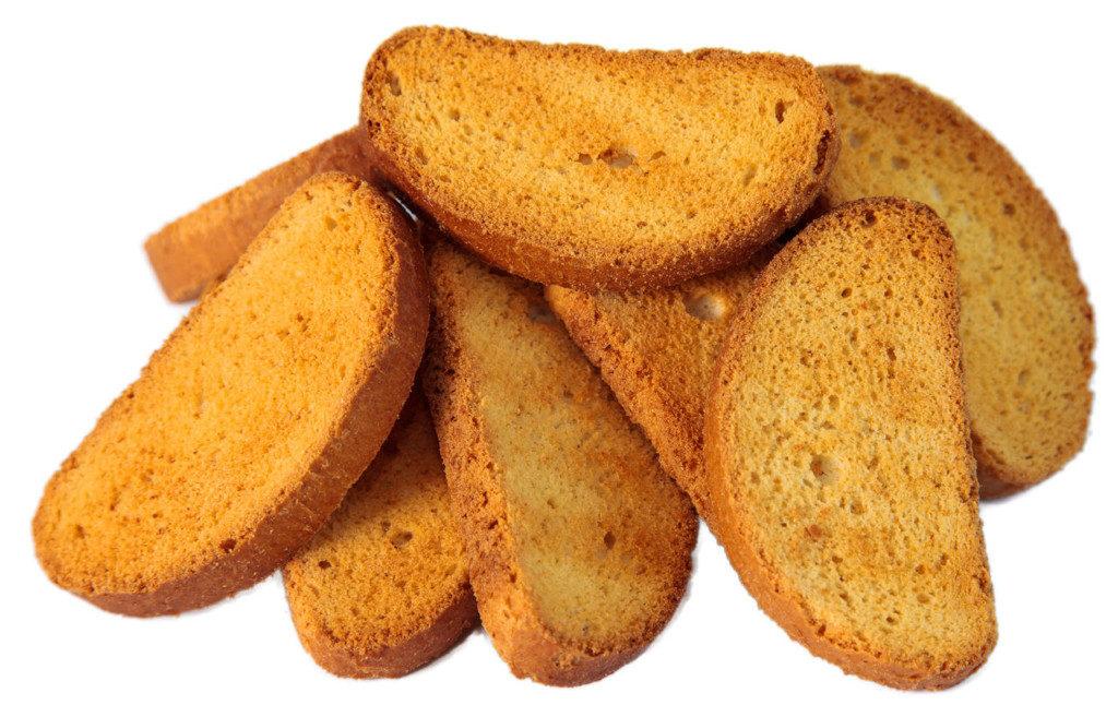 Сушка сухарей в домашних условиях - простые способы использования черствеющего хлеба
