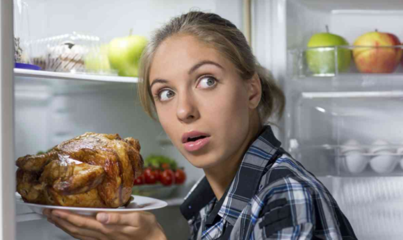 Сколько калорий в куриной грудке отварной, пищевая ценность, БЖУ белого мяса курицы