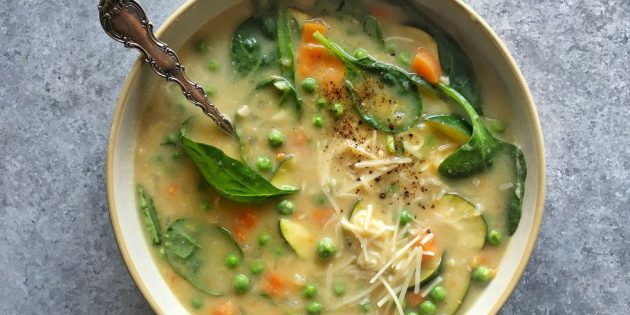 овощные супы: суп с цукини, шпинатом, фасолью и белым вином