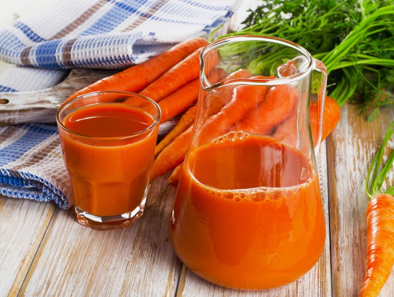 Рецепты детокс-соков: морковный очищающий фреш