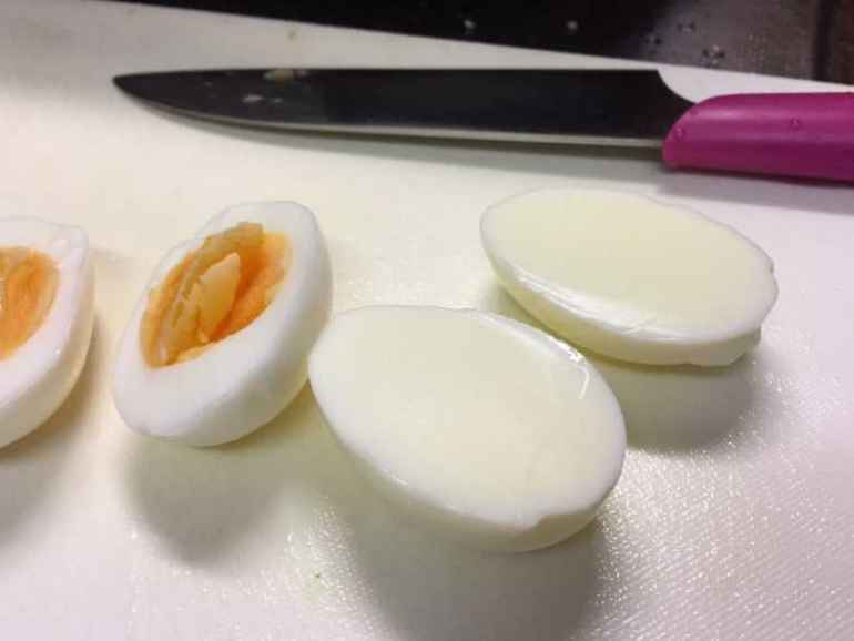 Почему на диете надо есть яйца без желтков