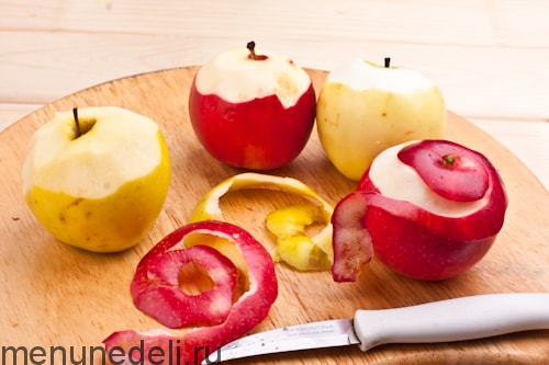 Запеченные яблоки с медом и корицей