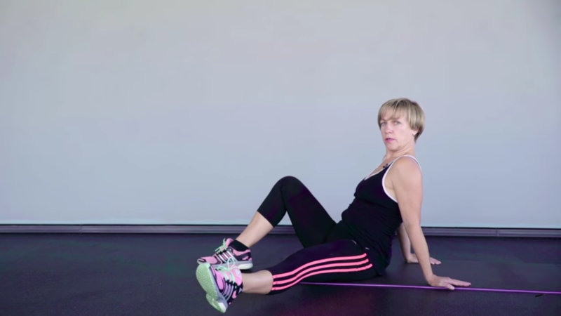Как похудеть женщине за 40 - Упражнение "Отведение ноги"