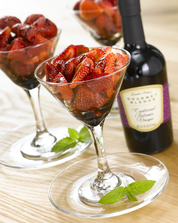 strawberries-with-traditional-balsamic-vinegar